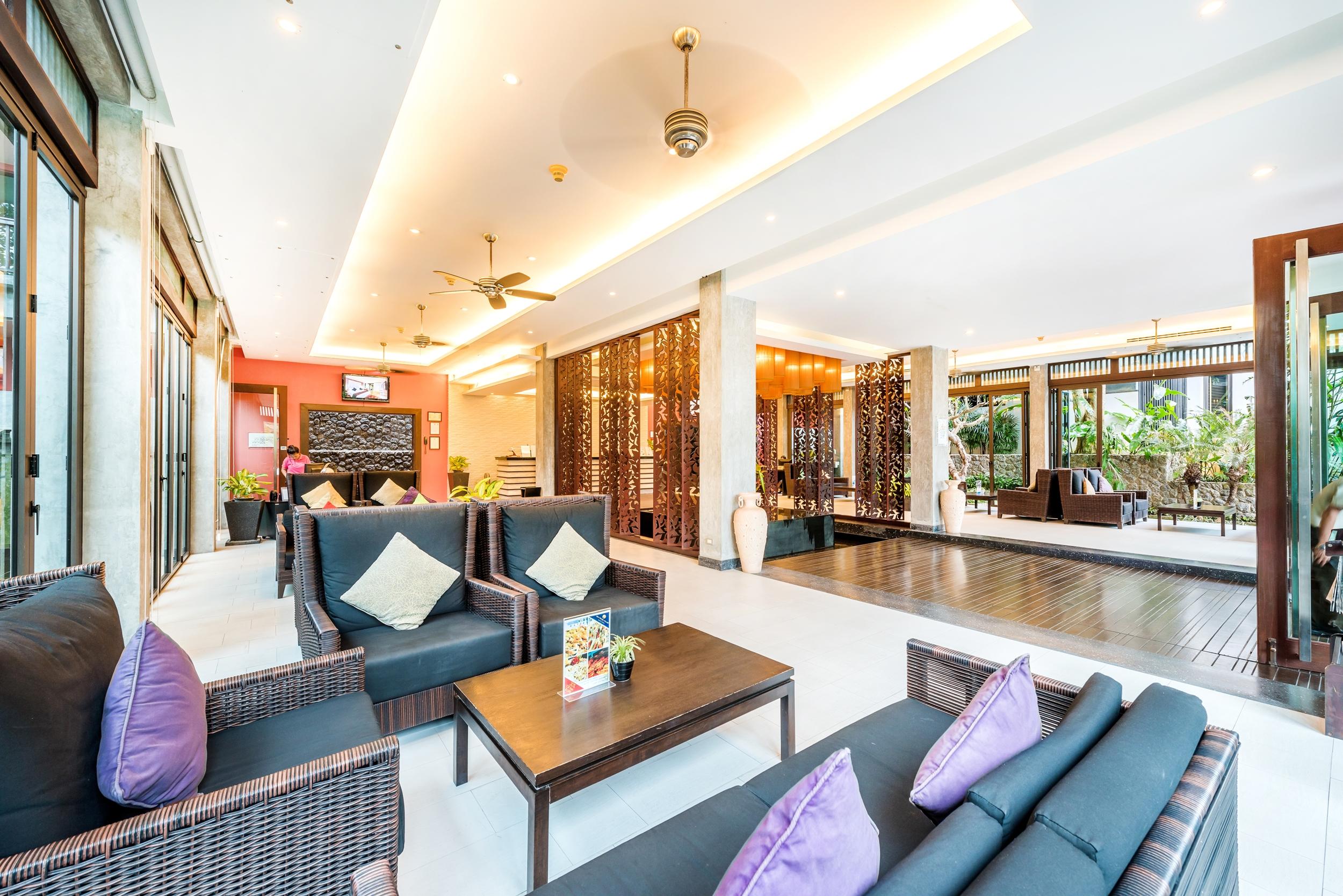 Wyndham Sea Pearl Resort, Phuket Patong Buitenkant foto Lobby