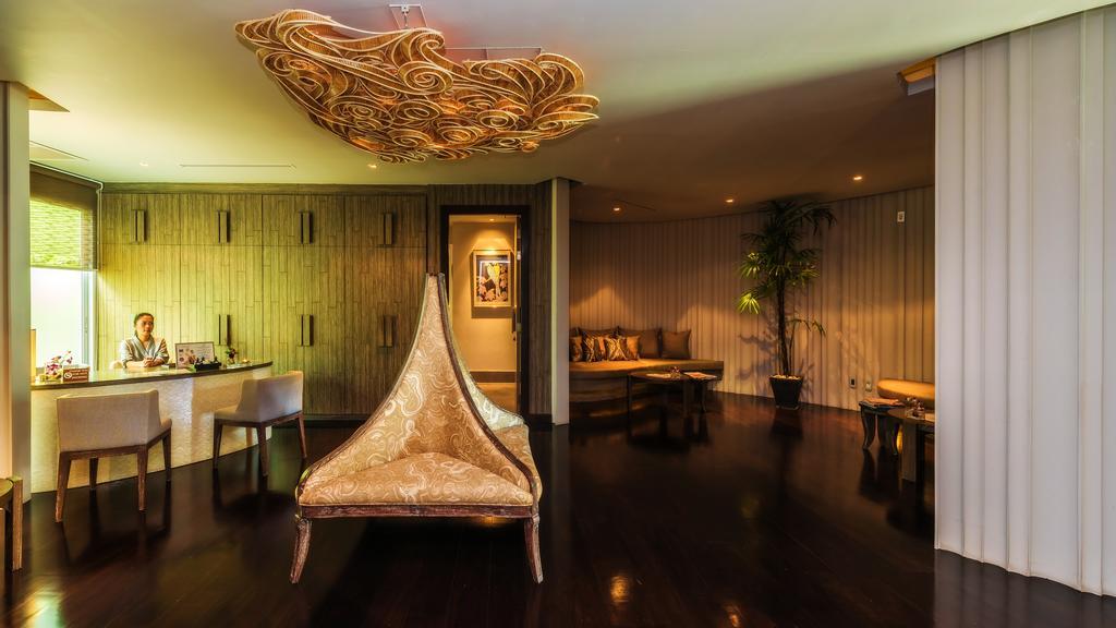 Wyndham Sea Pearl Resort, Phuket Patong Buitenkant foto The Spa at The Ivy Hotel