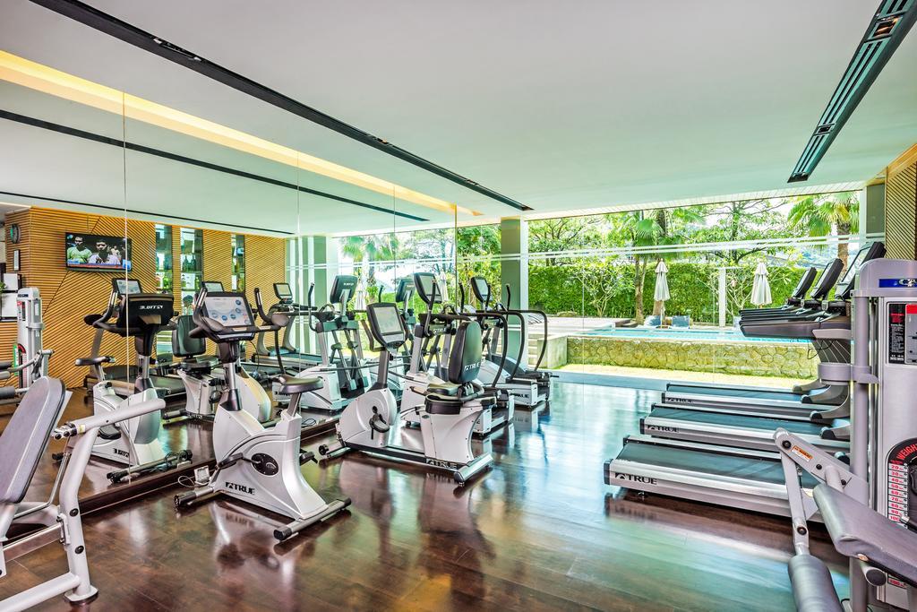 Wyndham Sea Pearl Resort, Phuket Patong Buitenkant foto The gym at the W Bangkok