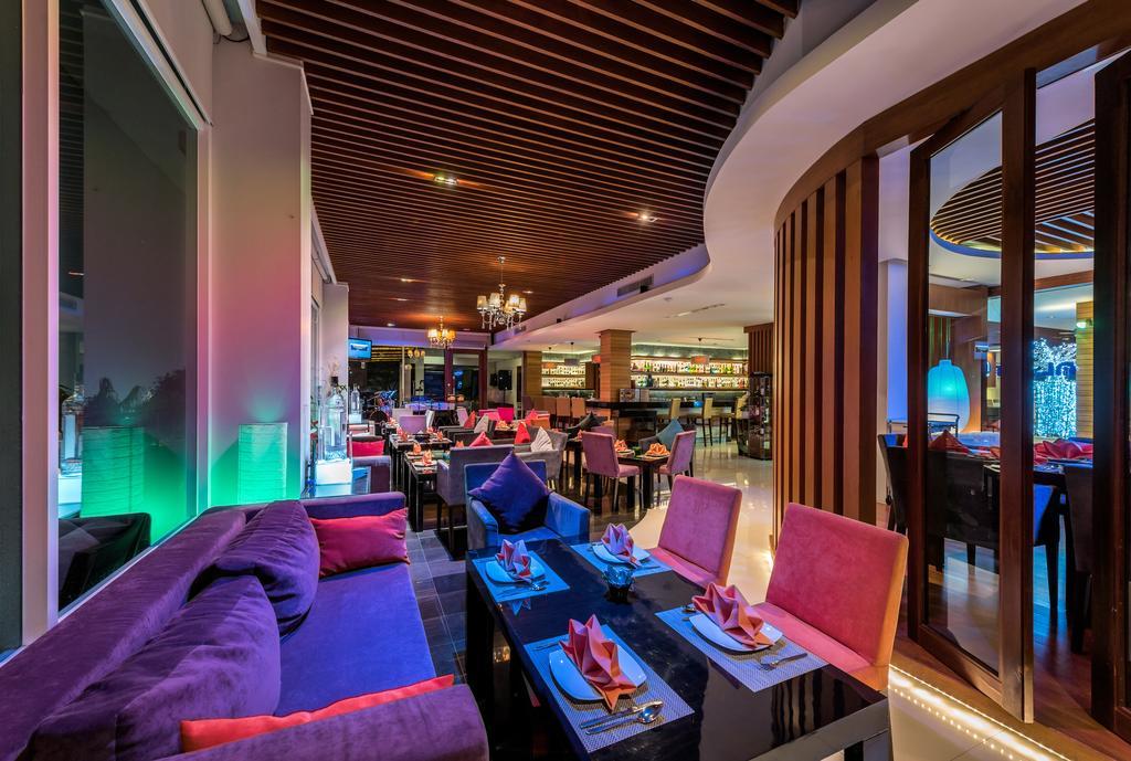 Wyndham Sea Pearl Resort, Phuket Patong Buitenkant foto The restaurant