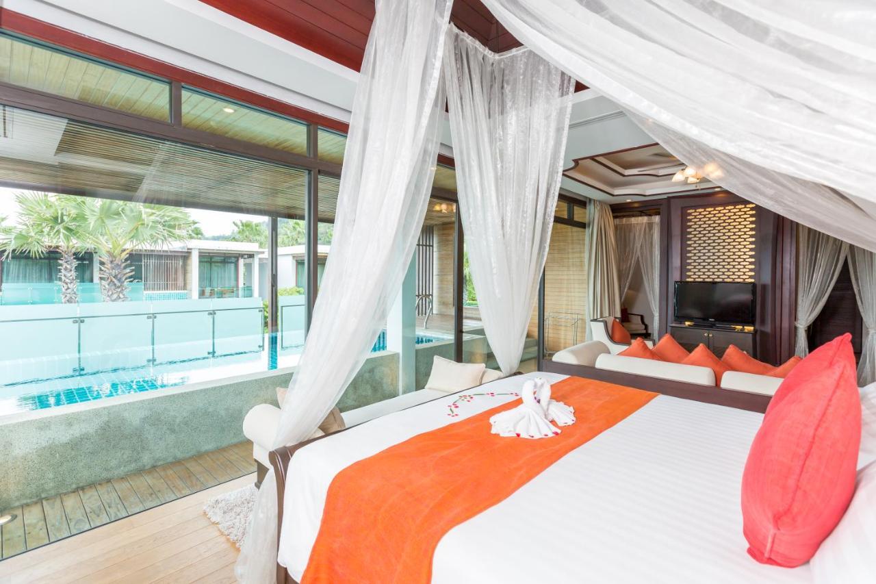 Wyndham Sea Pearl Resort, Phuket Patong Buitenkant foto A bedroom at the resort