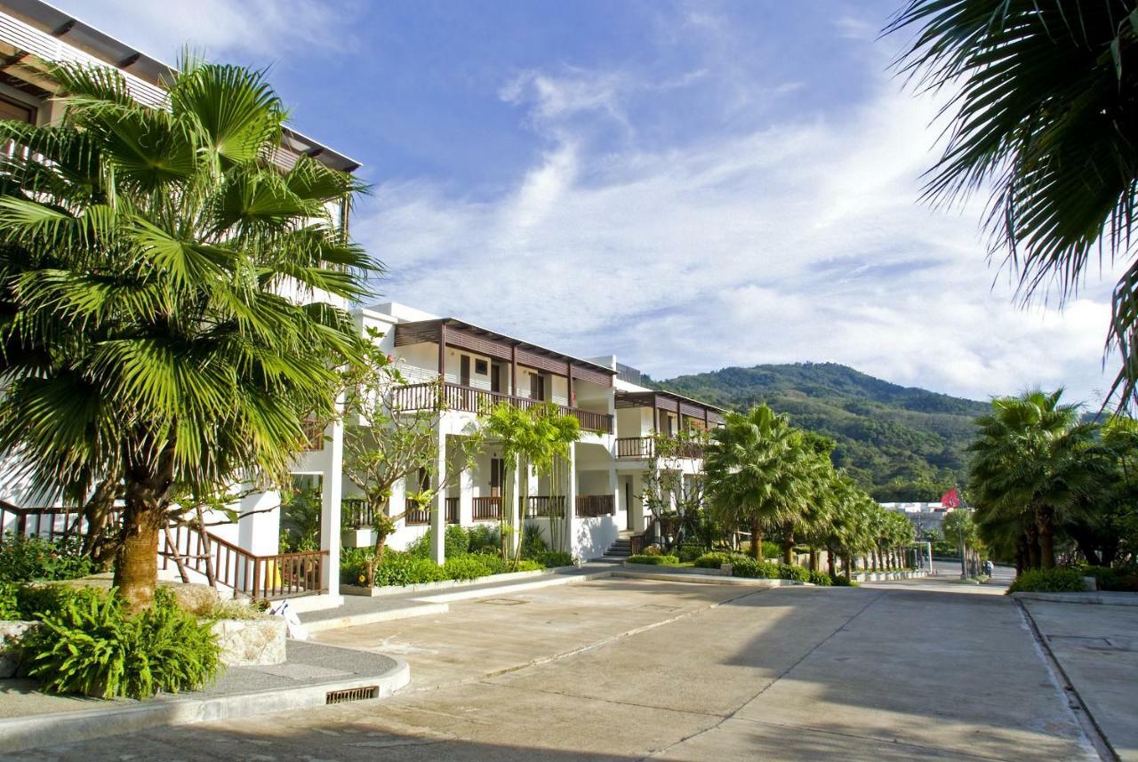 Wyndham Sea Pearl Resort, Phuket Patong Buitenkant foto Residential area